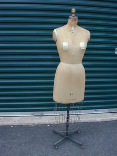 dressformmannequin.jpg
